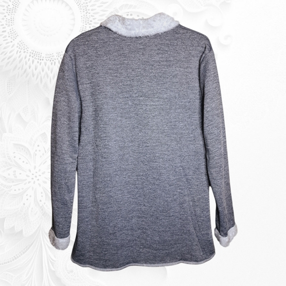 NWT Exclusive Gray Cardigan Like Jacket With Faux Fur - Picture 2 of 2